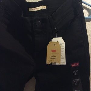 Levi’s 710 jeans